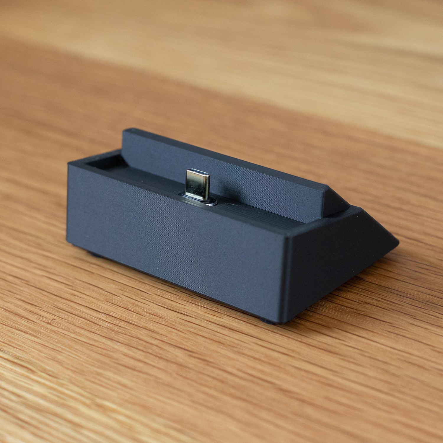 Angled Desktop Charging Dock, Compact Type-C Connection Cradle For Portable Handheld Devices
