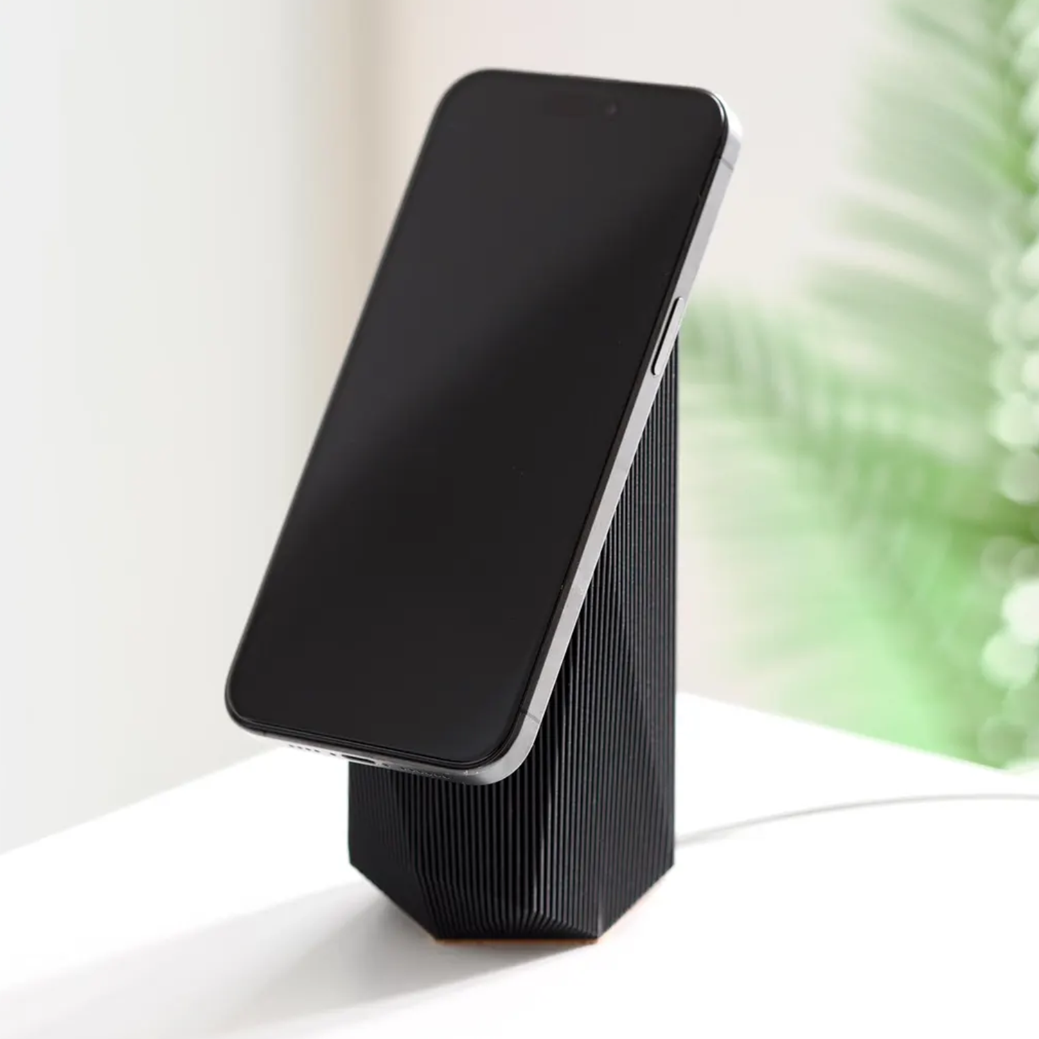 Geometric Ridged Magnetic Wireless Charging Dock, Vertical Smartphone Holder Optimized For Horizontal Screen Display